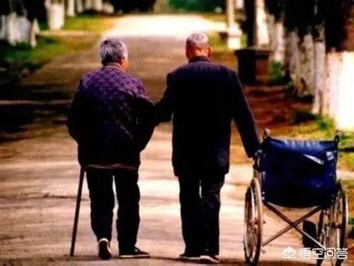 长沙9岁遇害男童舅舅：百余人围观疯子暴行，如果是你们的孩子呢。你怎么看？