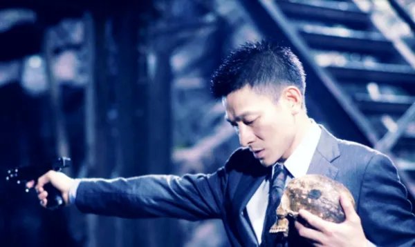 《给我一杯忘情水》歌词