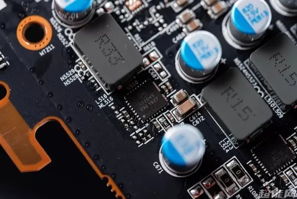 HIS RX 5700 XT军团超频版显卡评测:风格前卫重磅回归