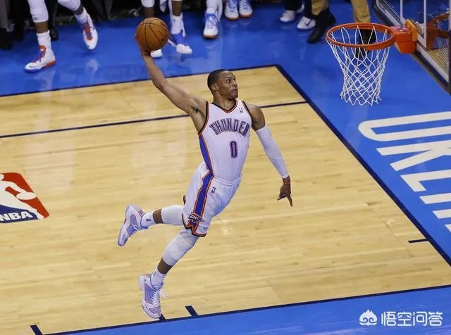 威少对阵热火狂摘18个篮板,如何看待他为了场均三双刷数据的行为?
