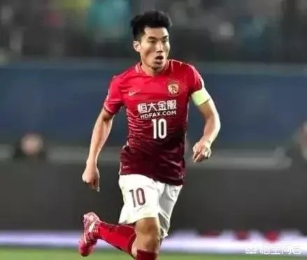 恒大38岁老将郑智送出世界级妙传，就连央视解说也被征服感叹！你怎么看？