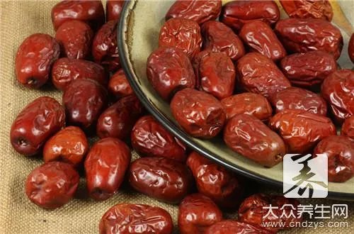 红枣泡水喝的方法有哪些