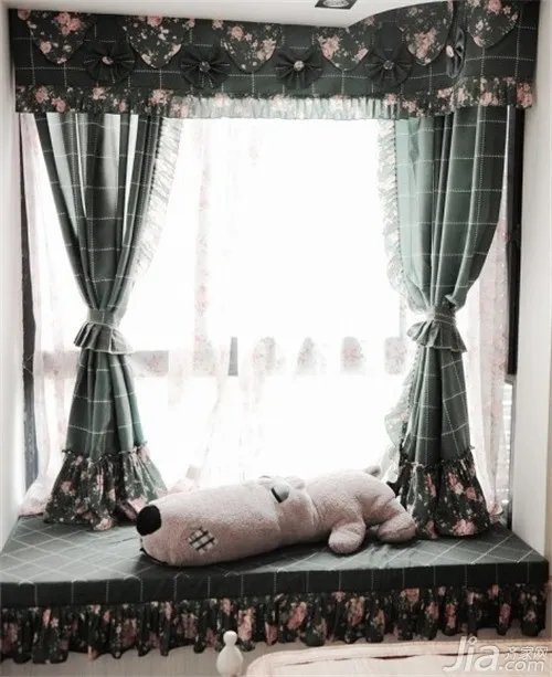 欧式风格窗帘设计  欧式窗帘图片欣赏