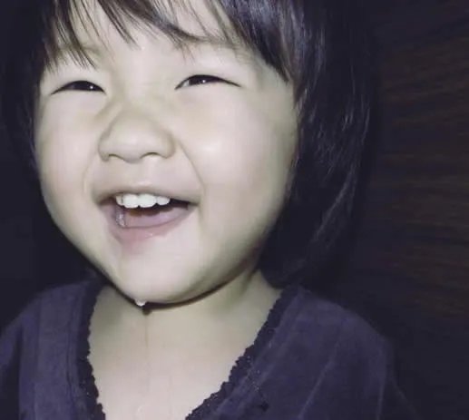 日本偶遇陈奕迅一家近照：感叹时间过得真快（图）