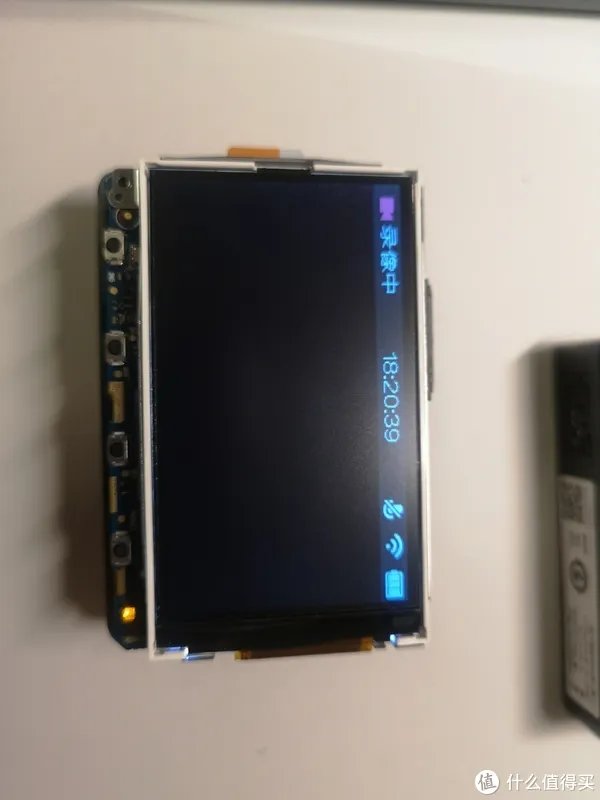 小蚁行车记录仪复活记（简单拆解+换电池）