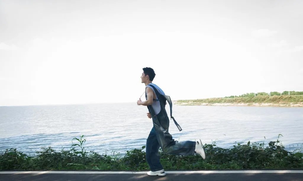 赵露思事件之后，网友众嘲、于正发图内涵，本人现状如何？