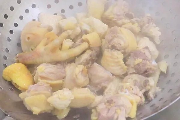 鸡汤炖什么菜好吃