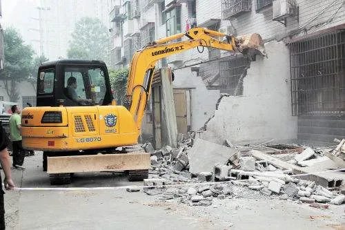 小区违建可以强拆吗