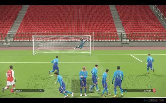 《实况足球2018（PES2018）》弧线、双人及电梯任意球教程 任意球怎么踢