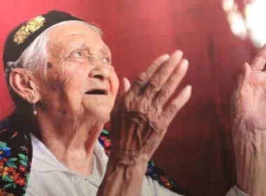 世界最长寿老人去世,终年135岁,这位老人平时的生活习惯是怎样的?