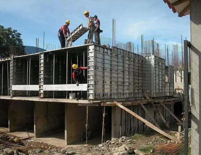 钢筋混凝土结构的优缺点 钢筋混凝土密度