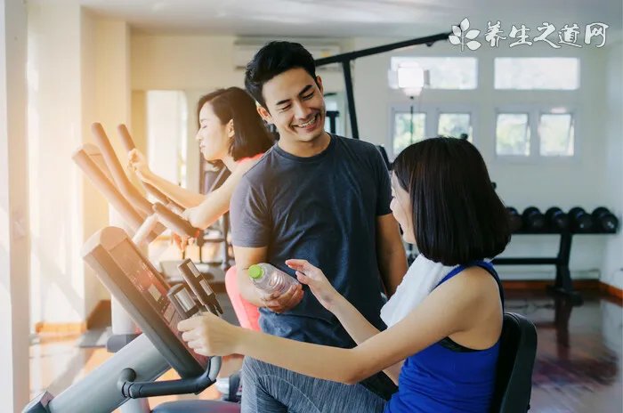 定型喷雾的定型时间 定型水对头发有害吗