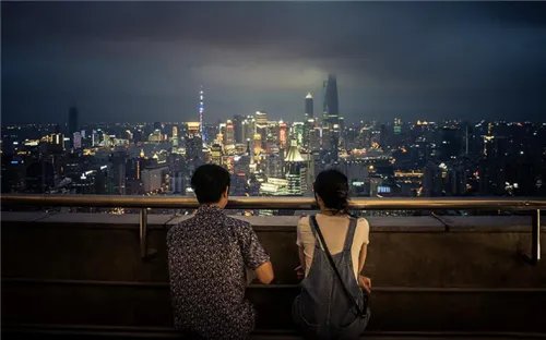 不知道和女孩子聊什么了怎么办 跟女生聊天应该注意哪些