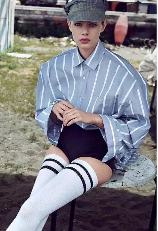 今年秋季比较流行什么样的外套呢？