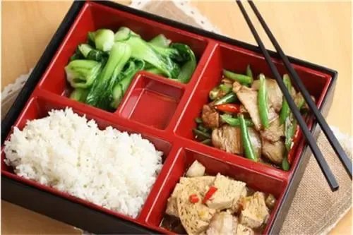 中式快餐东方既白将永久关闭，中式快餐的路在何方？