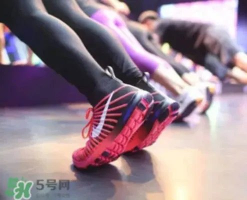 nike是哪个国家的品牌？耐克是哪里生产的？