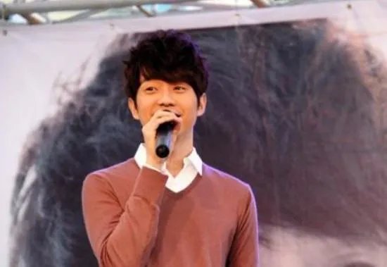 “当你孤单你会想起谁”的原唱是谁？？？