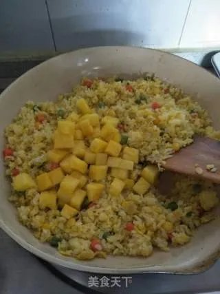 菠萝炒饭