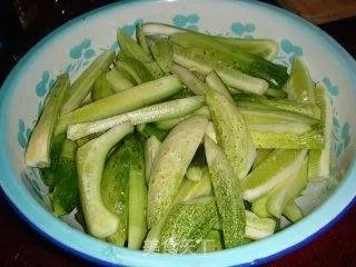 腌制黄瓜的方法与步骤？