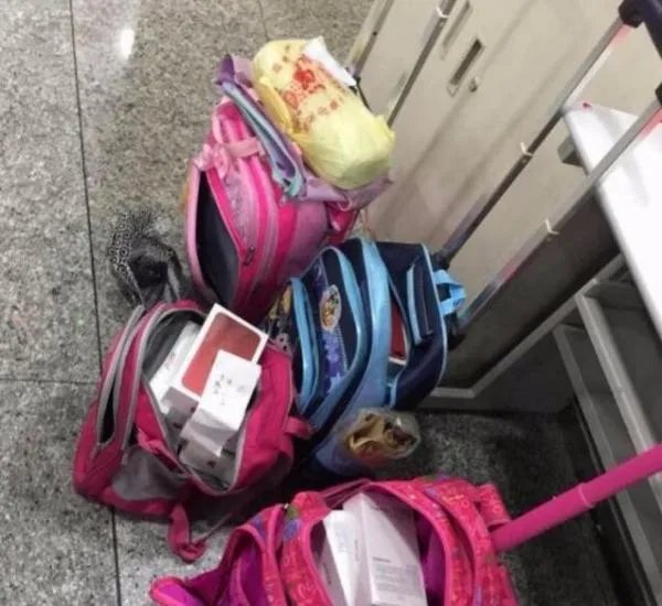 学童为什么藏手机跨境？