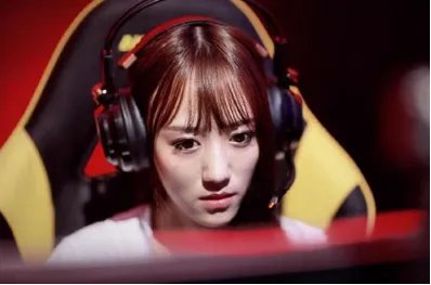 前IG战队经理Efeng与王校长疑再联手 强势加入熊猫tv