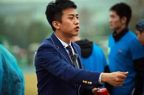 众所周知安慕希是“跑男”的赞助商，为什么邓超在节目中从来都不喝安慕希？