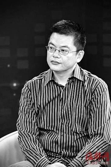 篮球评价员杨毅与苏群，你更喜欢哪个人的解说？为什么？