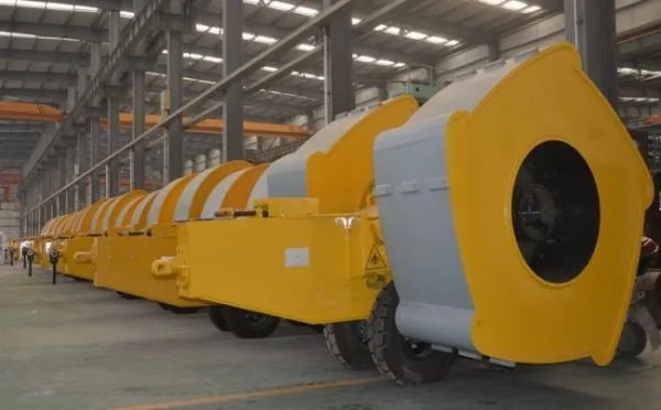 冲击压路机是什么样子的机械设备?