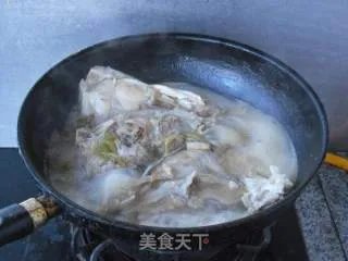 炖鱼头