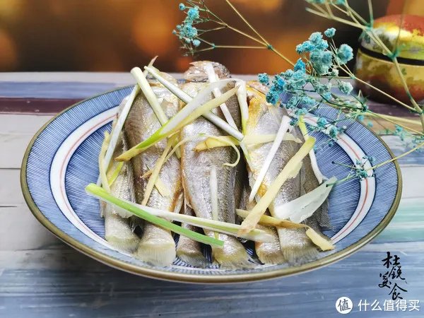 纯野生的便宜小海鱼，却因冷冻被嫌弃，目前人工无法养，肉真香