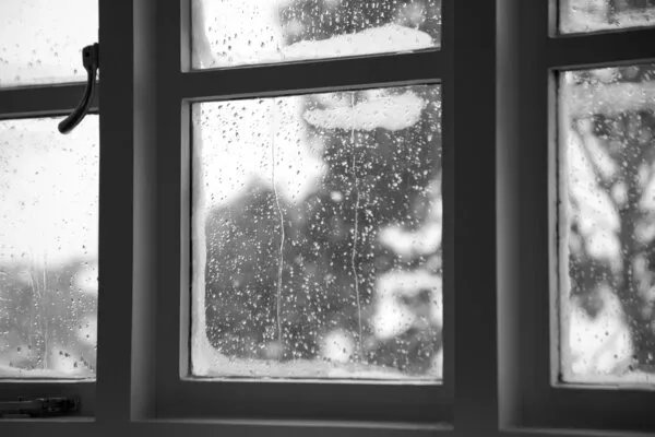 酸性玻璃胶气味有毒吗