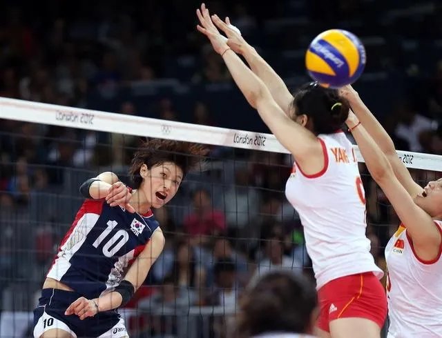 中国女排完胜韩国女排，单局打出25-4，世界顶级比赛中还有比这更悬殊的较量吗？