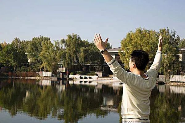 天蝎男和摩羯女谁更爱谁？