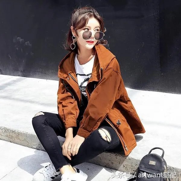 今年秋季比较流行什么样的外套呢？