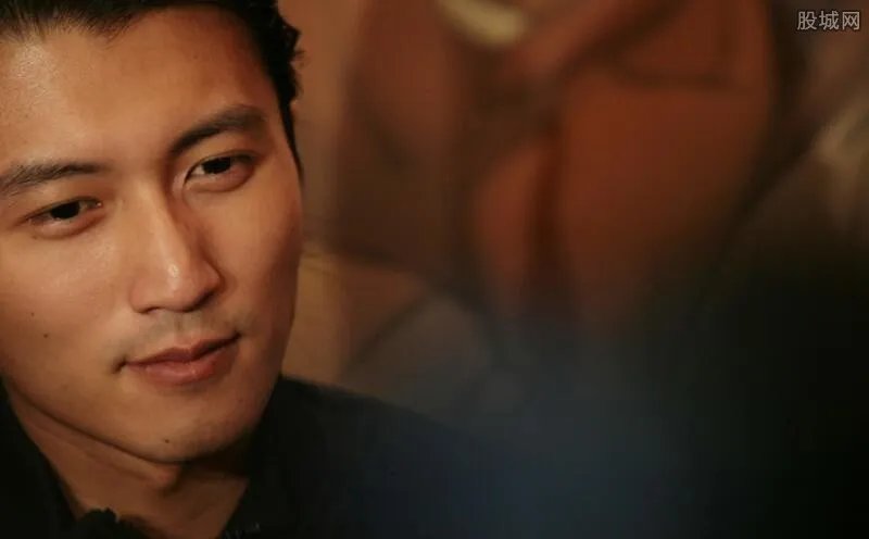 谢霆锋陈坤为什么不和 两人现在关系如何