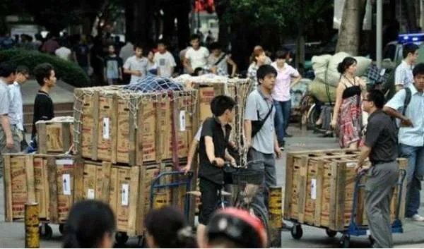 华强北一哥陈金陵：垄断行业成为亿万富豪，为何后来流落街头？