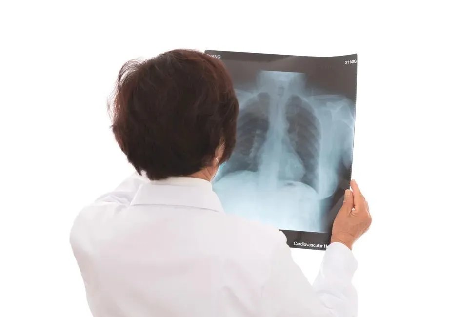 咳嗽总不好，会变“白肺”？3个办法提前预警