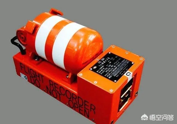 飞机的黑匣子是什么颜色?