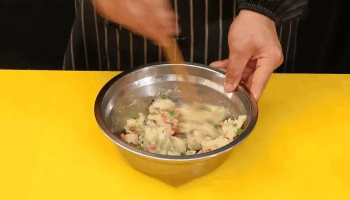 炸土豆饼的做法 怎么炸土豆饼