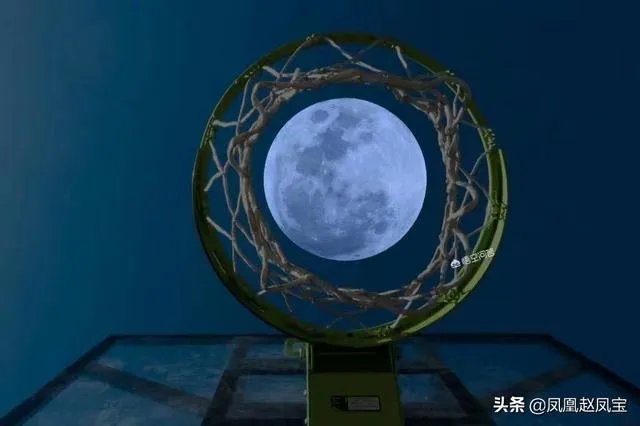 你曾拍过或者见过的最美的月亮是什么样的？