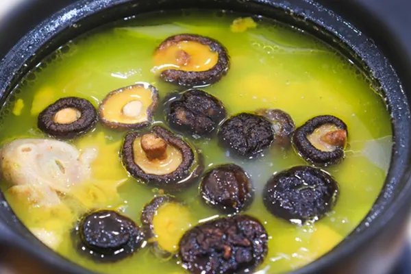 鸡汤炖什么菜好吃