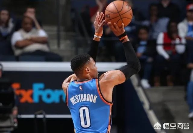 威少对阵热火狂摘18个篮板,如何看待他为了场均三双刷数据的行为?