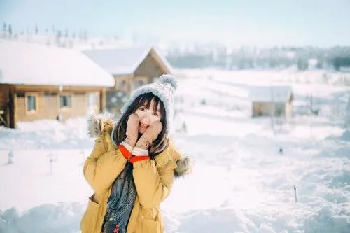 迪丽热巴玩宝宝滤镜可爱甜美，有个爱卖萌女朋友什么感受？