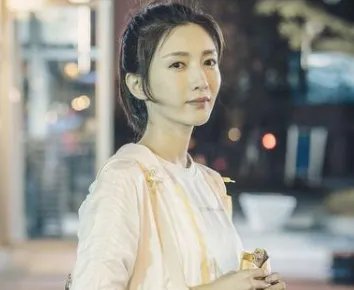 《先生们请立正》是什么剧？张翰第一次担任监制