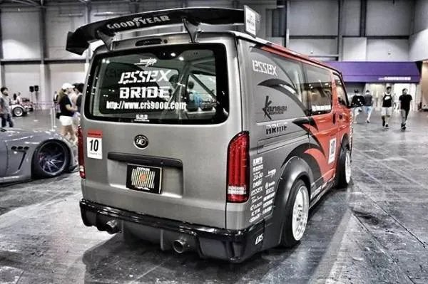 丰田HIACE怎么样？值得买吗？