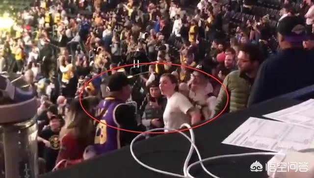 湖人和掘金常规赛后，一对湖人球迷跟主场球迷发生冲突，并且大打出手，你怎么看？