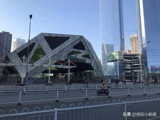 在贵阳市，买新房好还是二手房呢？