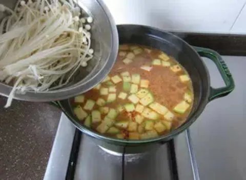 韩国大酱汤的做法是怎样的?