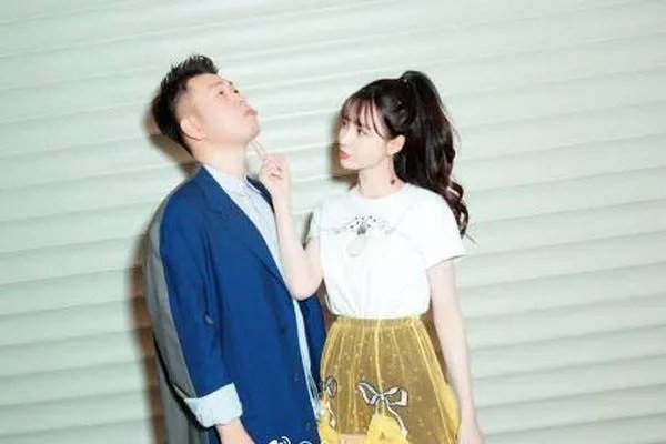 海涛沈梦辰晒微博幸福，爱情的样子是否如此简单？