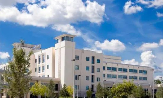 艾芬回应爱尔眼科核查报告，几乎失明到底是谁的错？